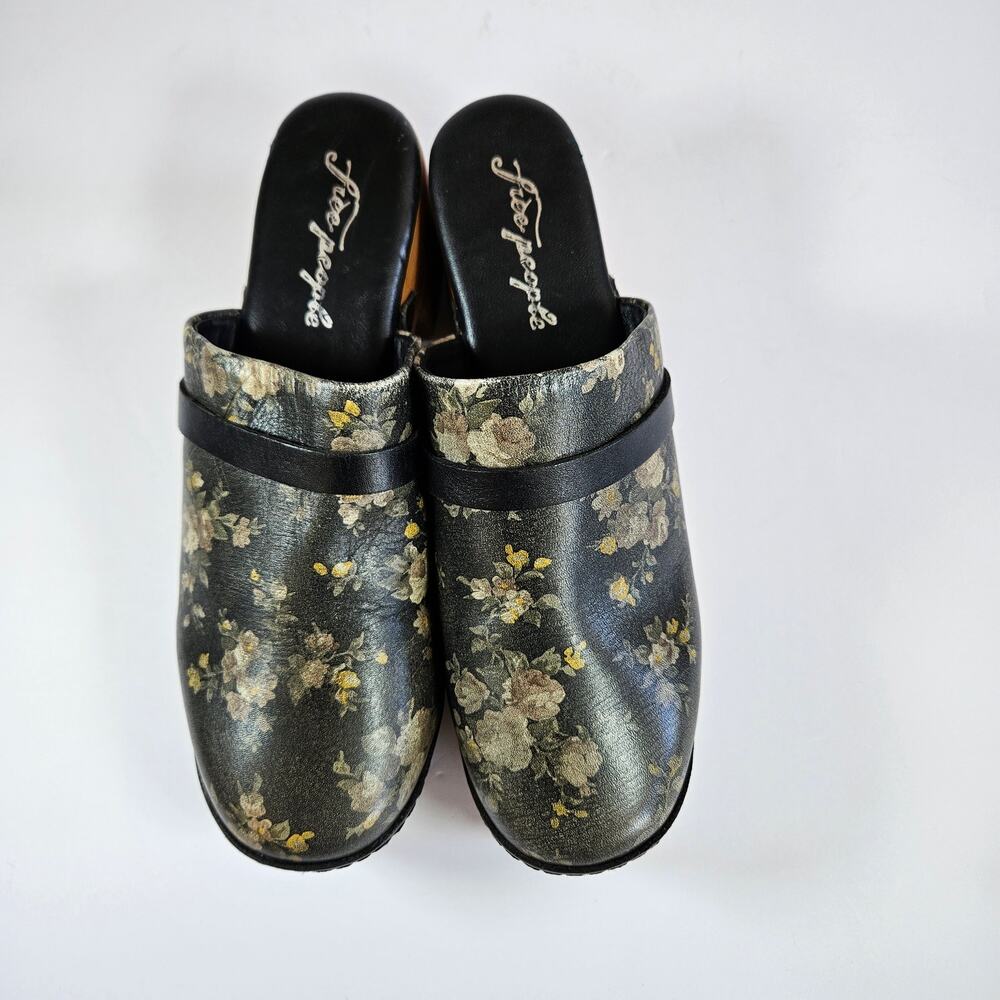 Free People Calabasas Clogs Womens EU 39 Black Floral Leather Wood Heel - Picture 3 of 11